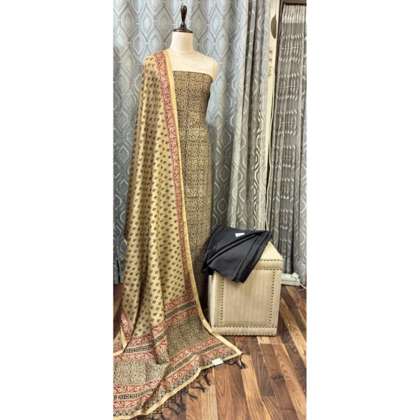 Ochre Onyx Maheshwari Suit